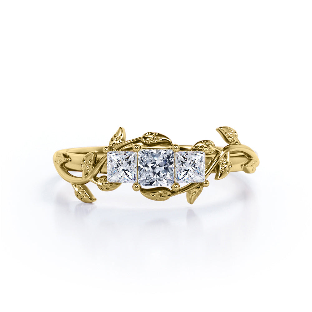 Vine leaf 0.49 carat Princess cut Diamond Vintage Engagement ring for women in Gold